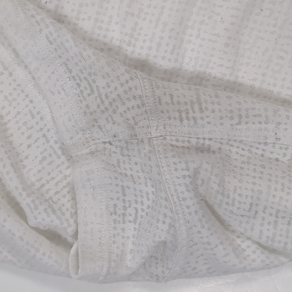 Lululemon Short sleeve Tee - Picture 6 of 6